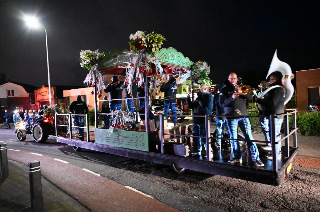 ../Images/Verlicht bloemencorso 2024 161.jpg